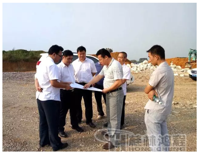 重鈣磨粉機，重鈣，HCH1395，超細(xì)環(huán)輥磨,武宣碳酸鈣