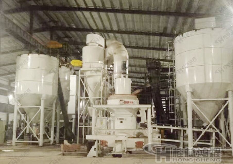 白云石雷蒙磨粉機(jī)，鴻程擺式磨粉機(jī),年產(chǎn)10萬噸的生產(chǎn)線配置